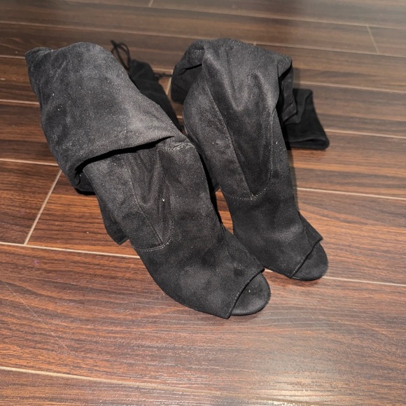 Steve Madden Black Peep-Toe Heeled Boots - Picture 5 of 5